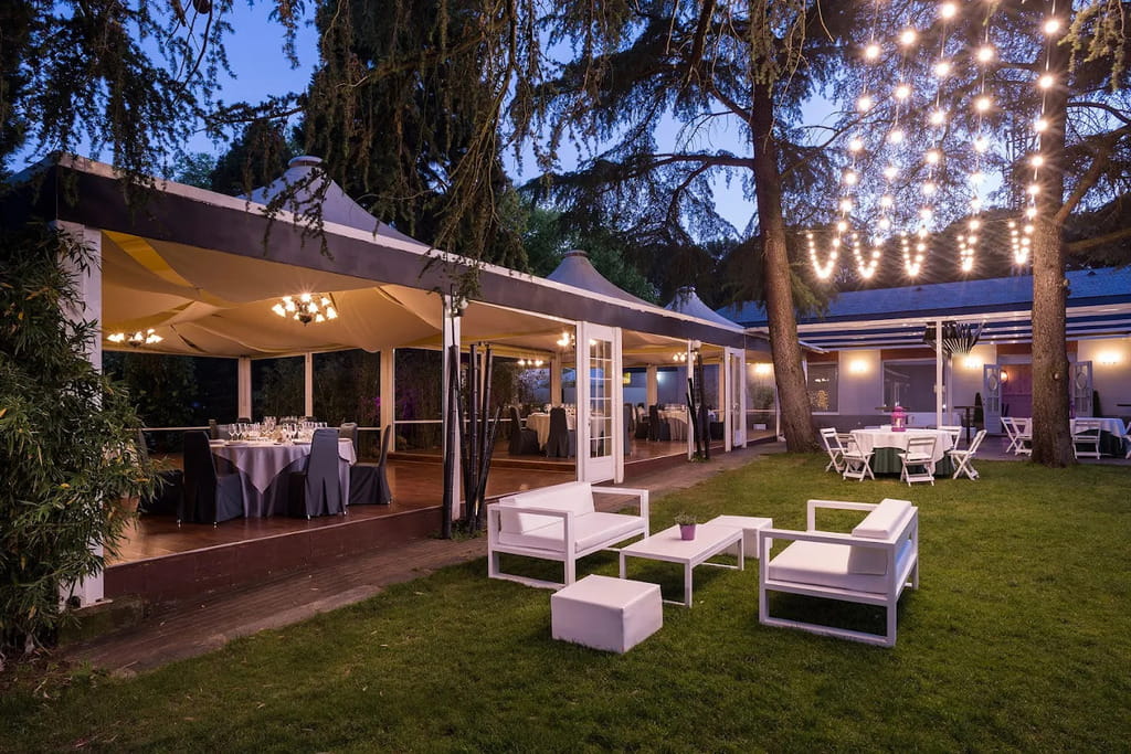 Intimate wedding gardens at San Francisco Restaurant El Pardo Madrid