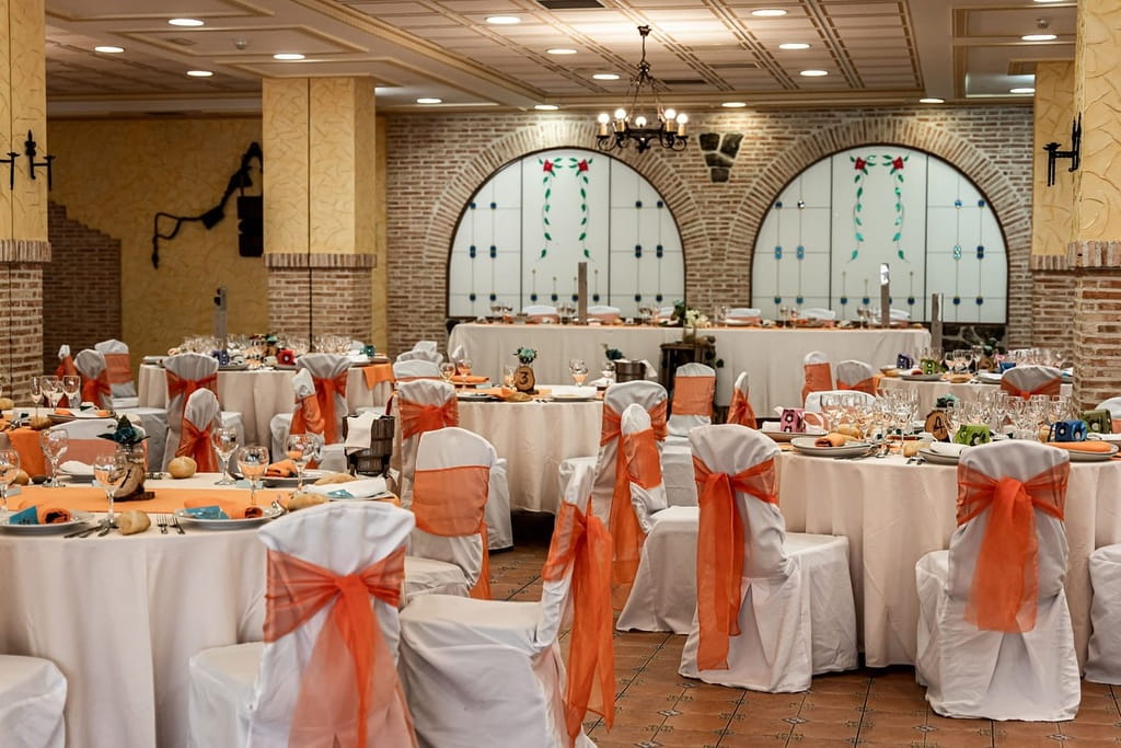 Large indoor wedding halls at Foguet Banquet Halls Meco Madrid